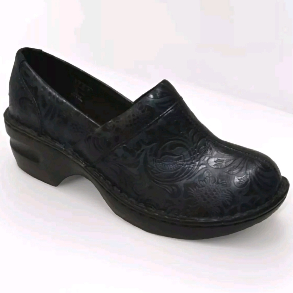 Thom McAn Women’s Navy Faux Leather Clogs Mules Wide Width Comfort Shoes US 8